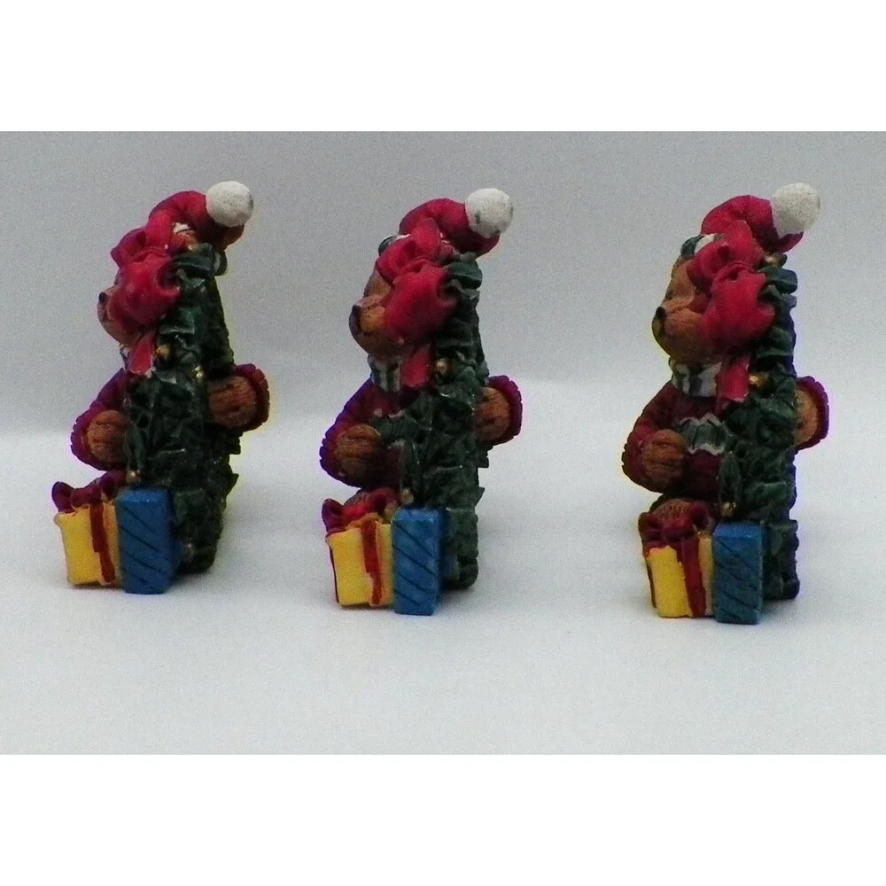 Christmas Teddy Bear in Santa Hat Napkin Rings Resin Wreath Gift Vintage Taiwan